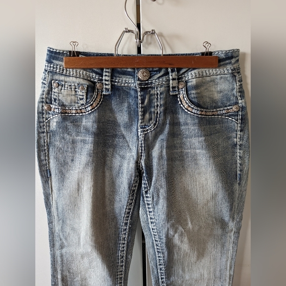 Charme Denim Capris - Picture 2 of 8